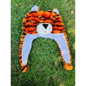 Tiger hat